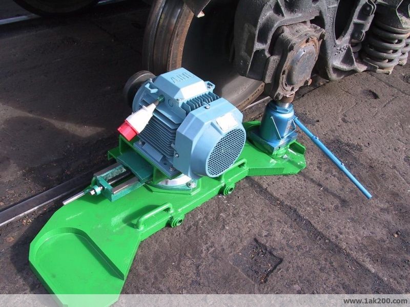 1AK200 WRD-380 wheel spinner for railcar wheels